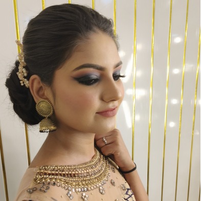 Thehairloungebyridaali