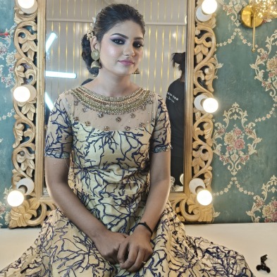 Thehairloungebyridaali